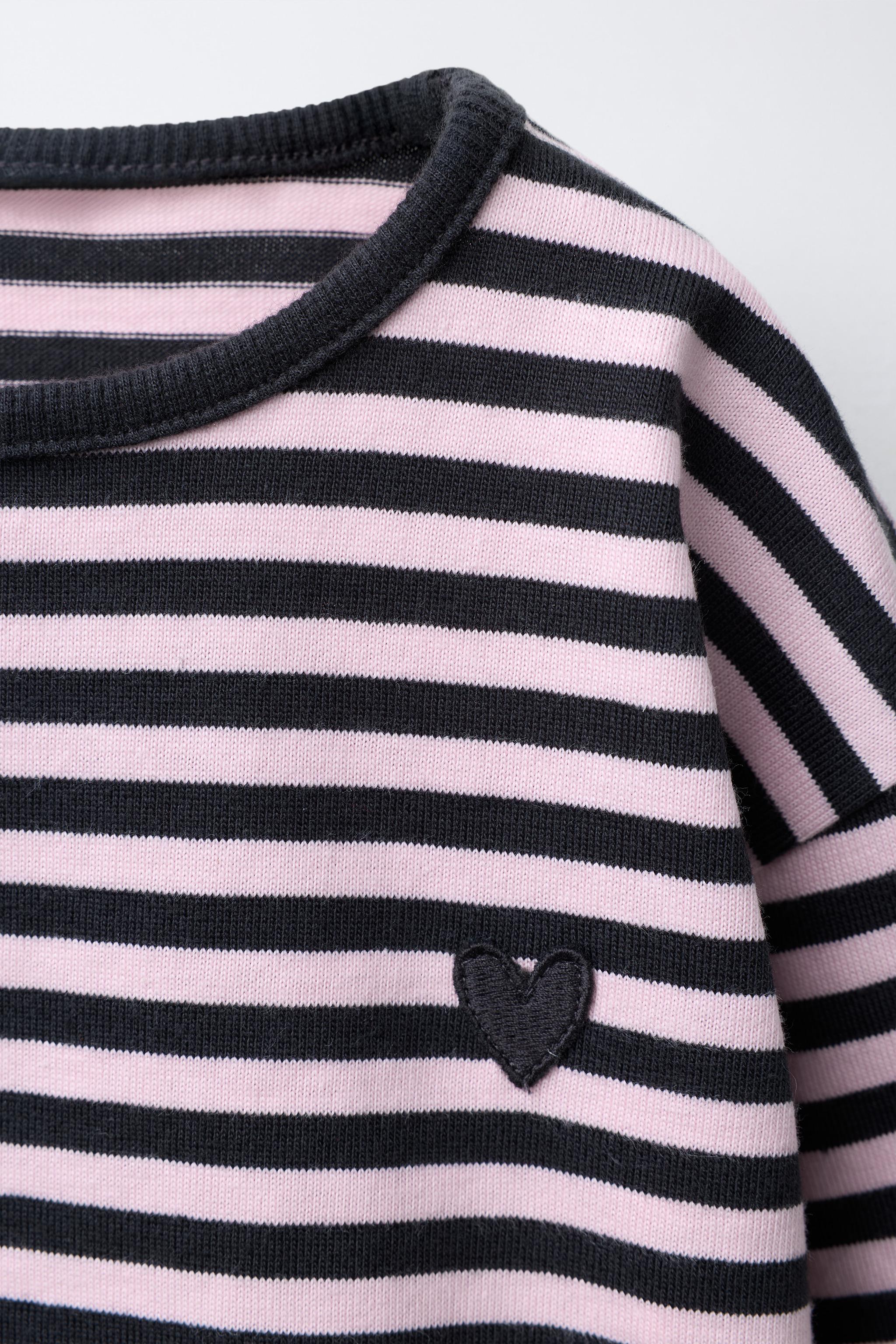 WOVEN STRIPED HEART EMBROIDERY T-SHIRT